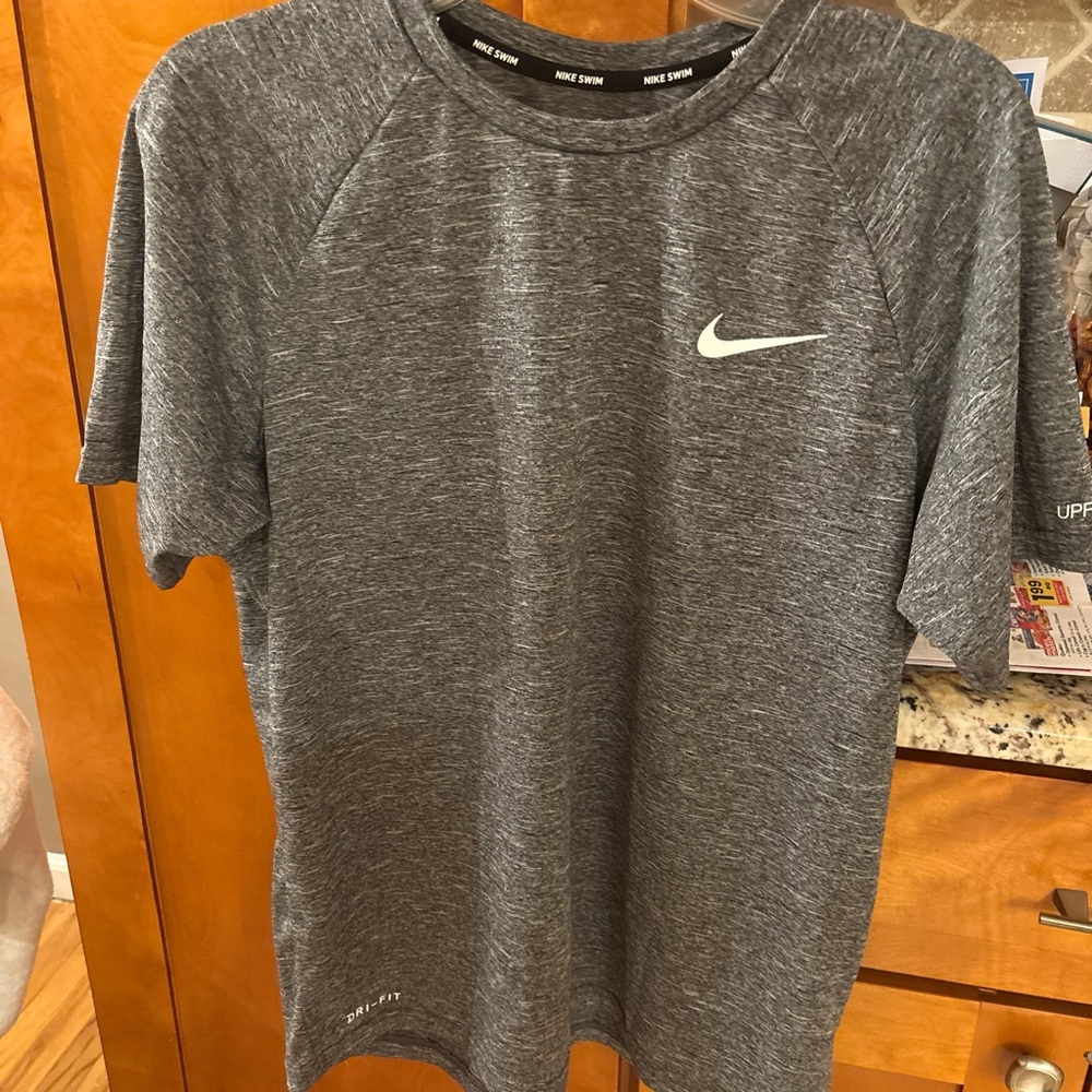 Men’s Nike DRI-FIT shirt  grey heather size M